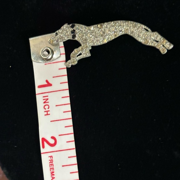 Cheetah pin - Picture 3 of 4